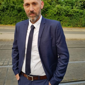 Dr. Oren Bader