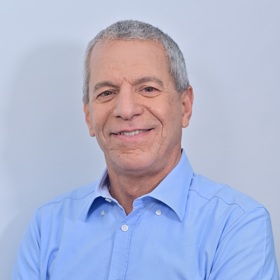Dr. Moshe Tshuva
