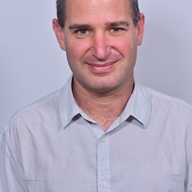 Dr. Yinon Yavor