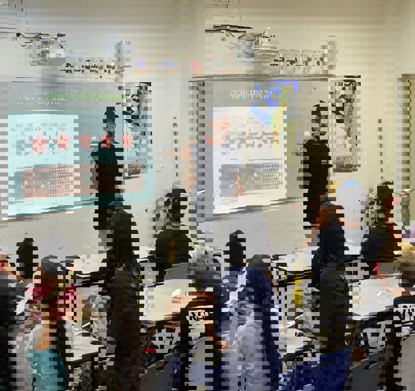 חוויה בהנדסה ילדים בכיתה